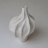 White stoneware vase "Thala" M - H 23cm - glossy white