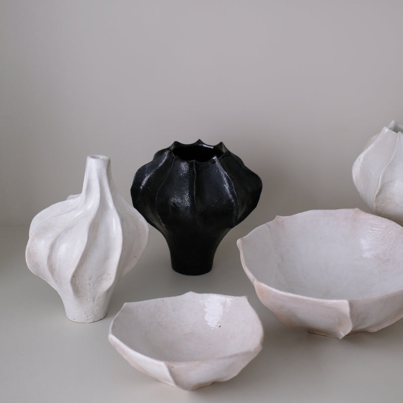 White stoneware vase "Thala" M - H 23cm - glossy white