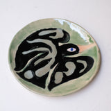 Assiette W25MY03 en grès D 18,5cm - multicolore de Marie-Yaé Suematsu chez Brutal Ceramics