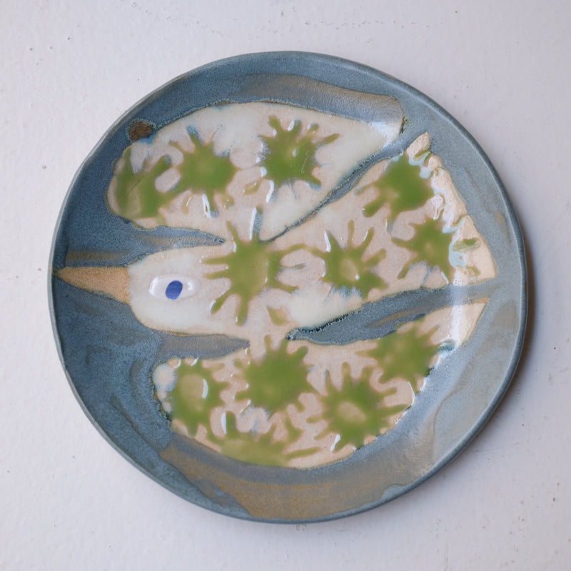 Assiette W25MY10 en grès D 18,5cm - multicolore de Marie-Yaé Suematsu chez Brutal Ceramics