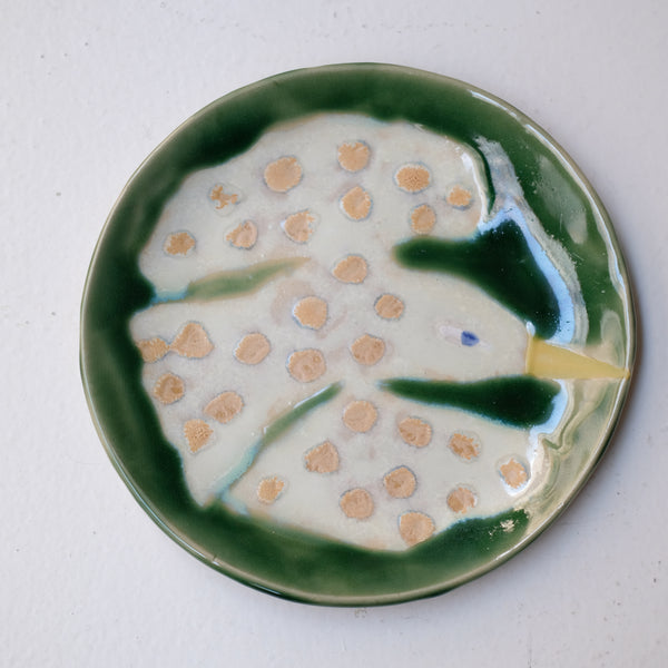 Assiette W25MY20 en grès D 18,5cm - multicolore de Marie-Yaé Suematsu chez Brutal Ceramics