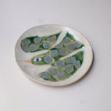 Assiette W25MY22 en grès D 18,5cm - multicolore de Marie-Yaé Suematsu chez Brutal Ceramics