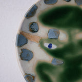 Assiette W25MY30 en grès D 16,5cm - multicolore de Marie-Yaé Suematsu chez Brutal Ceramics