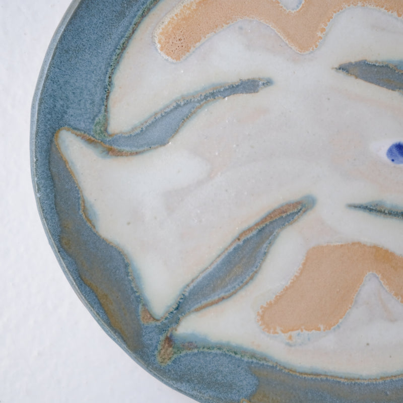 Assiette W25MY31 en grès D 16,5cm - multicolore de Marie-Yaé Suematsu chez Brutal Ceramics