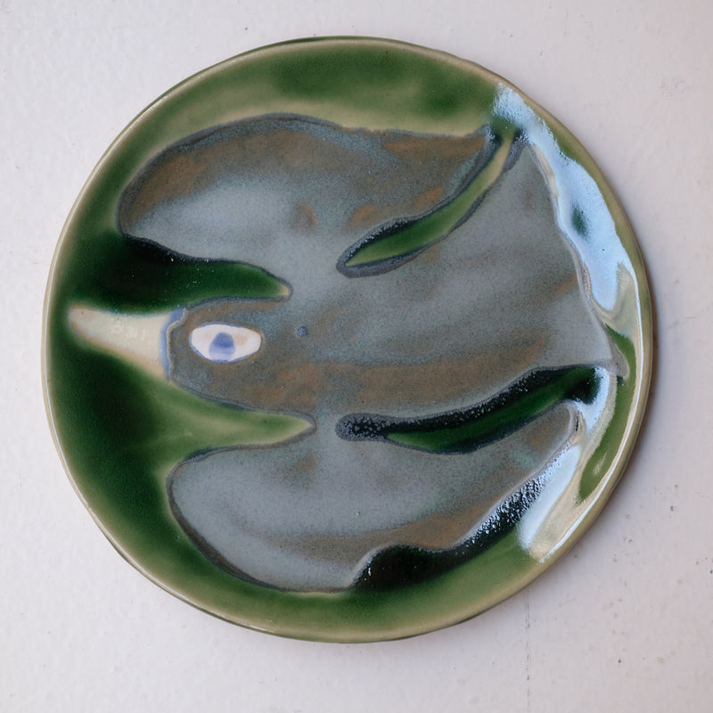 Assiette W25MY32 en grès D 16,5cm - multicolore de Marie-Yaé Suematsu chez Brutal Ceramics