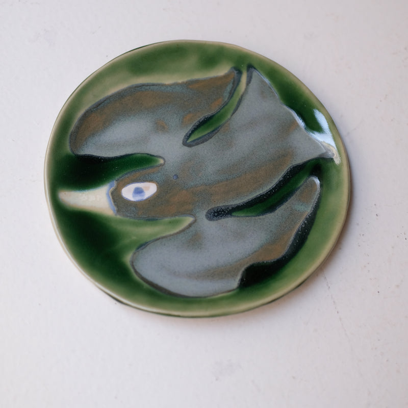 Assiette W25MY32 en grès D 16,5cm - multicolore de Marie-Yaé Suematsu chez Brutal Ceramics