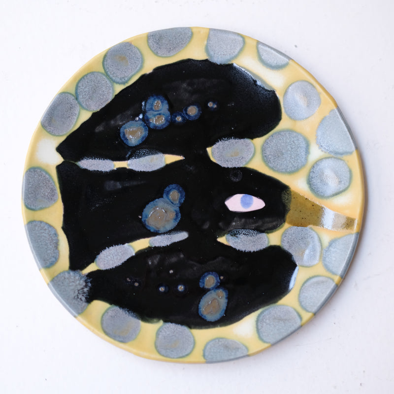 Assiette W25MY32 en grès D 16,5cm - multicolore de Marie-Yaé Suematsu chez Brutal Ceramics