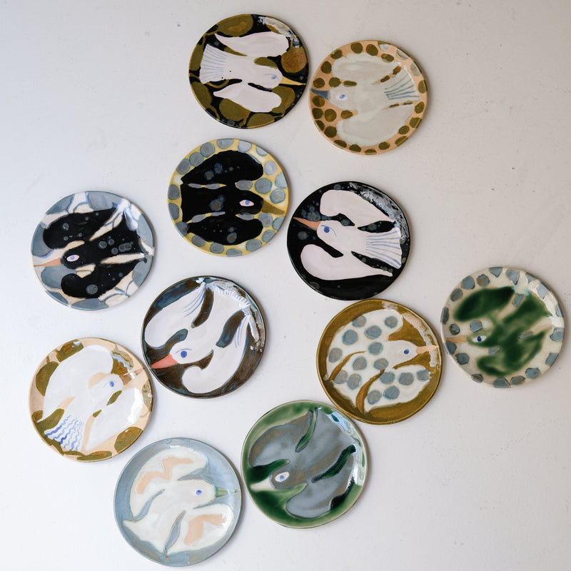 Assiette W25MY32 en grès D 16,5cm - multicolore de Marie-Yaé Suematsu chez Brutal Ceramics