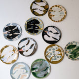 Assiette W25MY27 en grès D 16,5cm - multicolore de Marie-Yaé Suematsu chez Brutal Ceramics