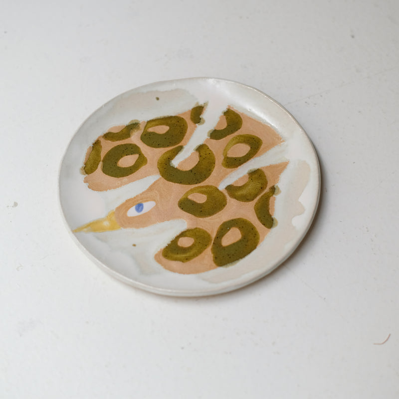 Assiette W25MY37 en grès D 16,5cm - multicolore de Marie-Yaé Suematsu chez Brutal Ceramics