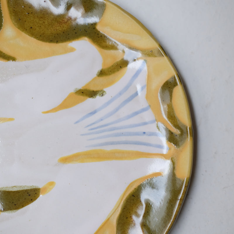 Assiette W25MY45 en grès D 16,5cm - multicolore de Marie-Yaé Suematsu chez Brutal Ceramics