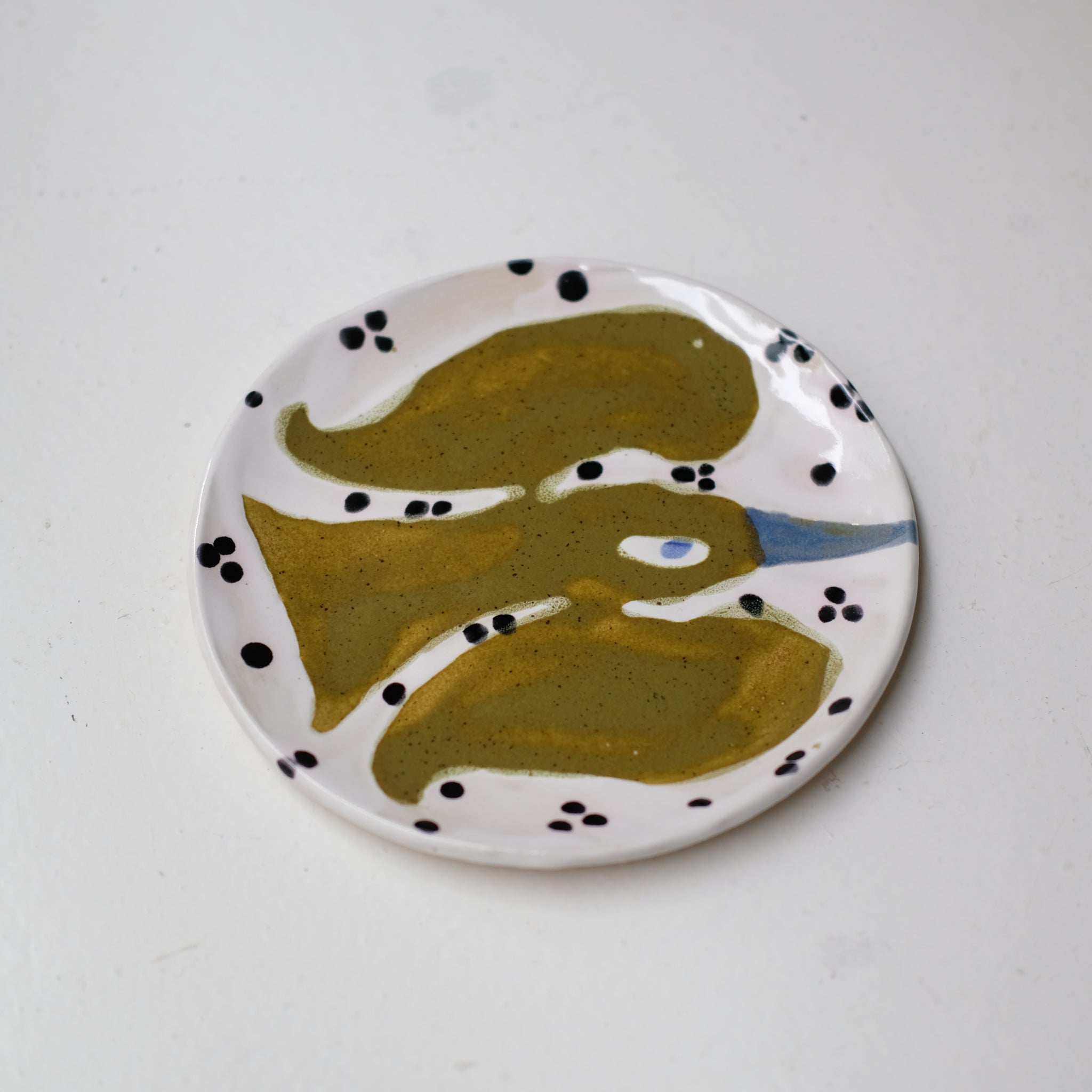 Assiette W25MY44 en grès D 16,5cm - multicolore de Marie-Yaé Suematsu chez Brutal Ceramics
