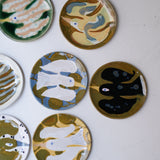 Assiette W25MY38 en grès D 16,5cm - multicolore de Marie-Yaé Suematsu chez Brutal Ceramics