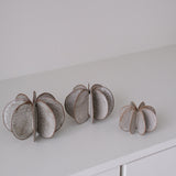 Objet Petale M en grès roux D 12,5cm - brun mat de Motoko Saigo chez Brutal Ceramics