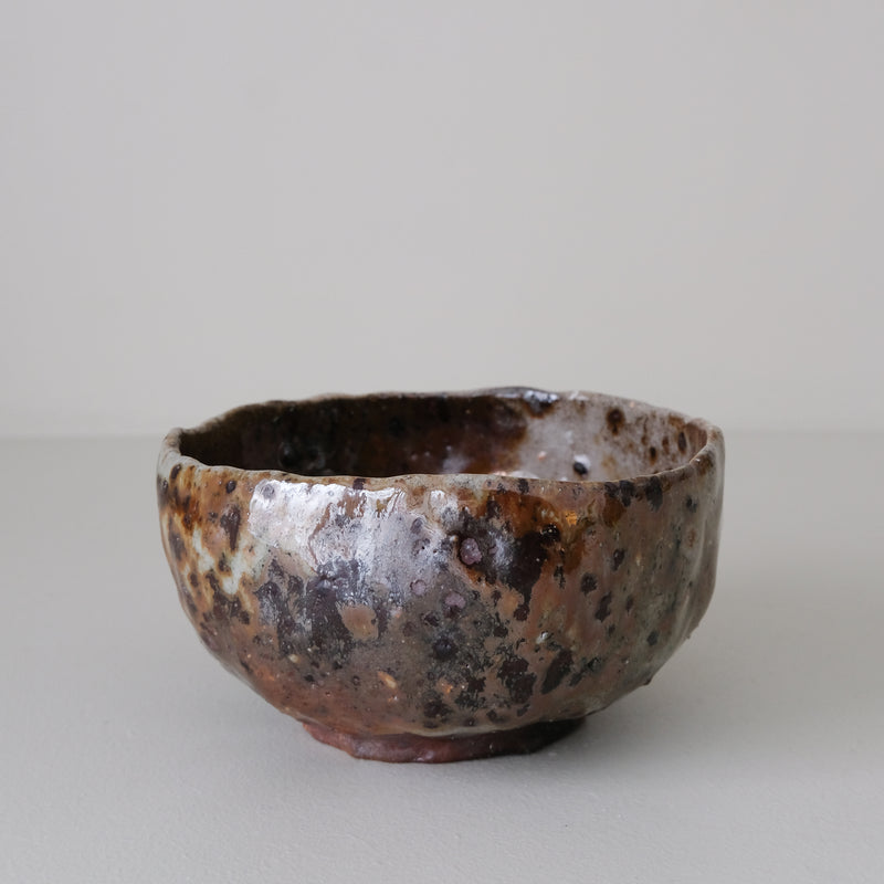 Bol en terre recoltée D 13cm cuisson feu - brun orange de Nathalie Reocreux chez Brutal Ceramics