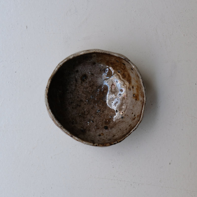 Bol en terre recoltée D 13cm cuisson feu - brun orange de Nathalie Reocreux chez Brutal Ceramics