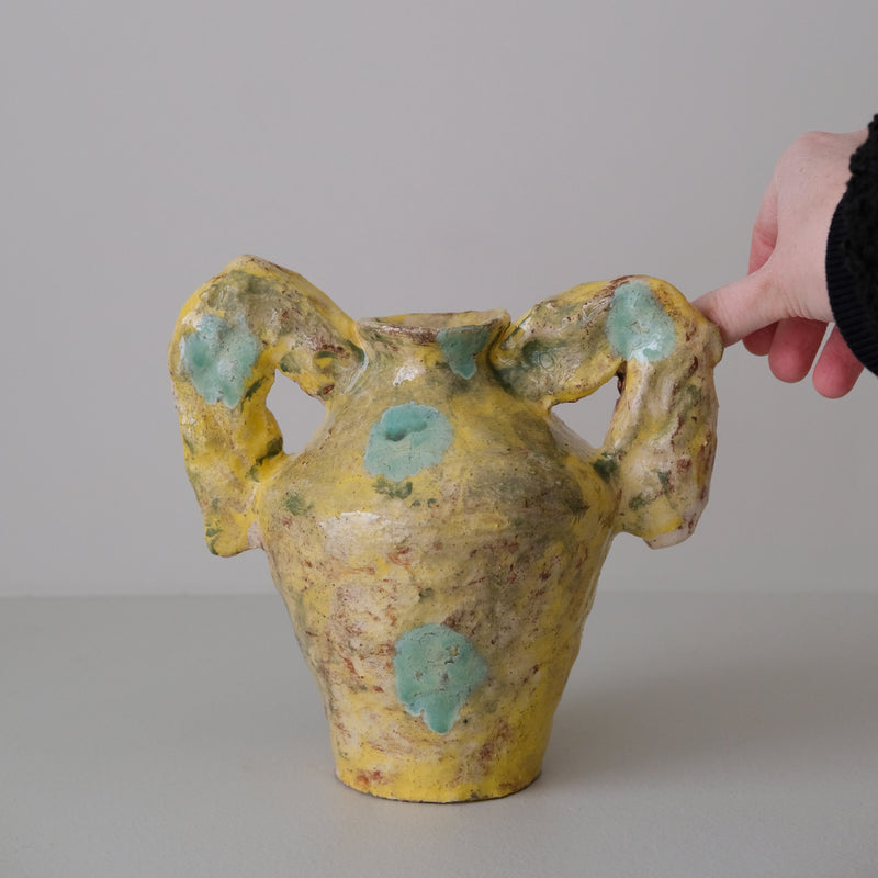 Vase 02 en faience H 21cm - jaune et vert de Samantha Kerdine pour Brutal Ceramics
