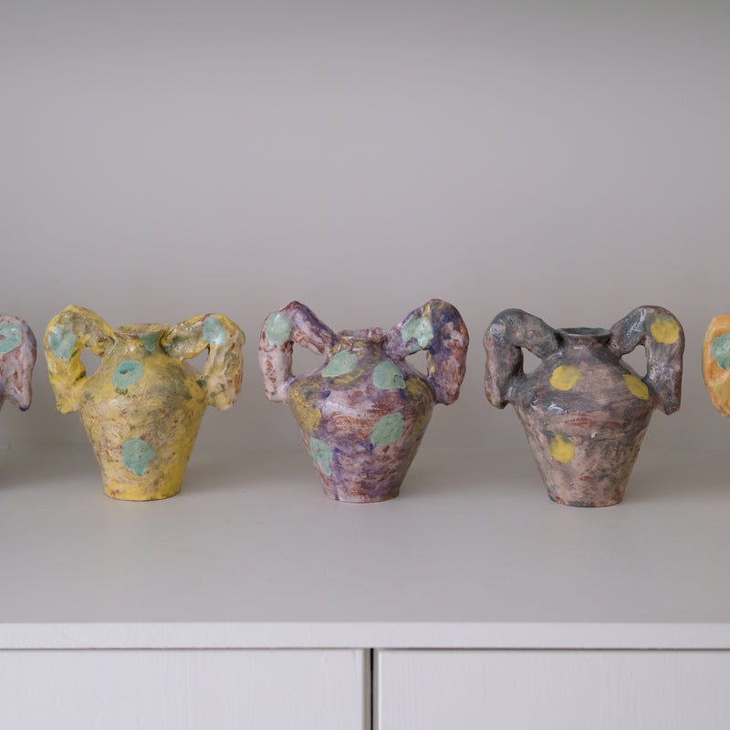 Vase 04 en faience H 21cm - vert violet et jaune de Samantha Kerdine pour Brutal Ceramics