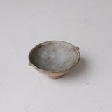 Bol à oreilles en grès D 11,5cm - blanc grisé de Sonia Deleani chez Brutal Ceramics