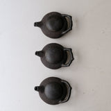 Théière en grès 200ml - noir mat de Sonia Deleani chez Brutal Ceramics