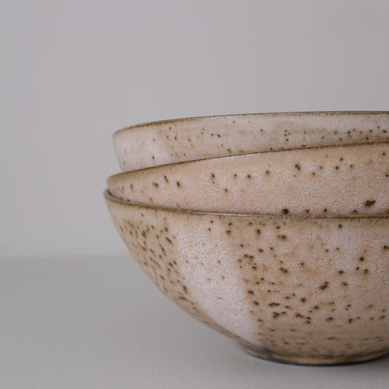 Bol haut à ramen "Monk" D 19,5cm - rouille de Studio Maals chez Brutal Ceramics