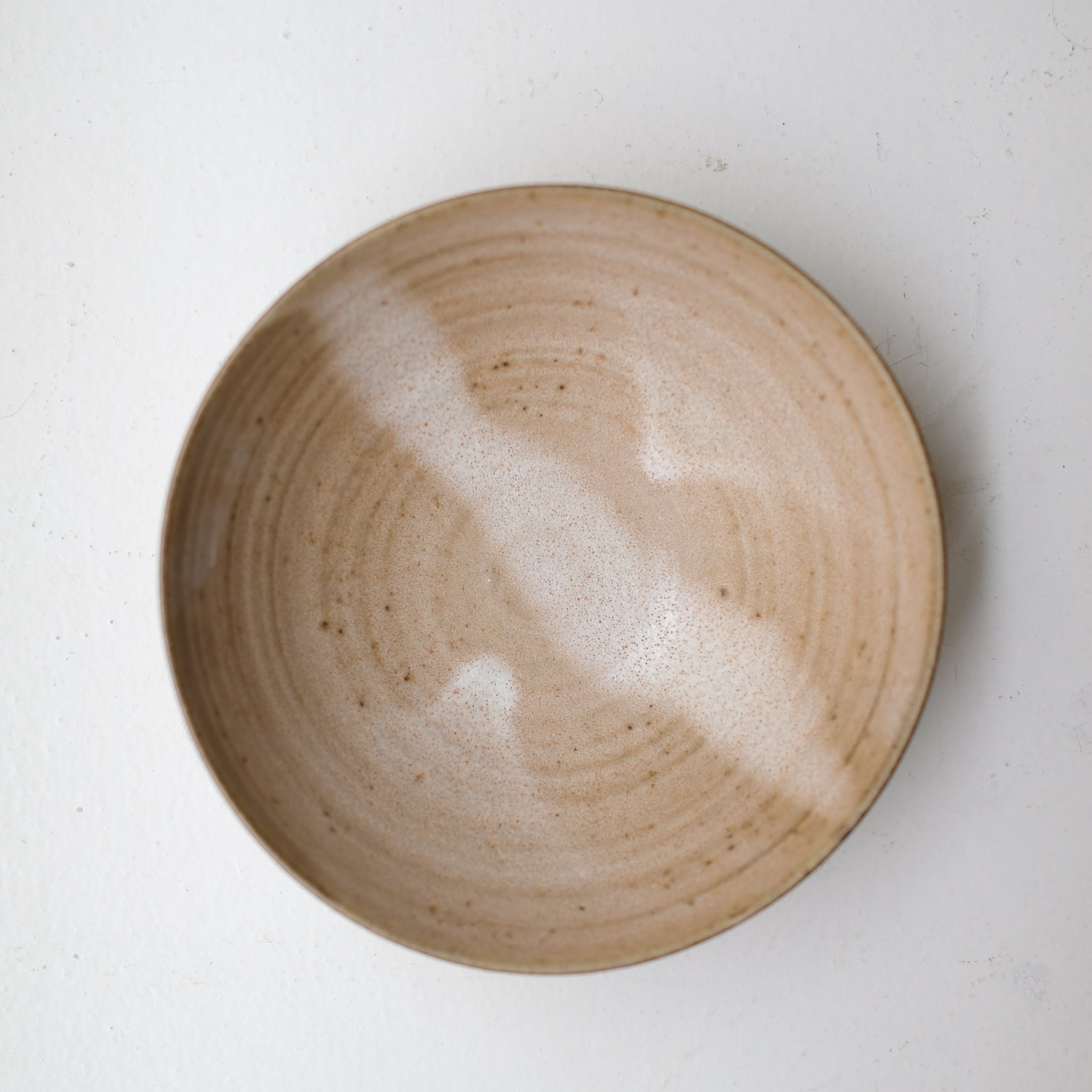 Bol haut à ramen "Monk" D 19,5cm - rouille de Studio Maals chez Brutal Ceramics