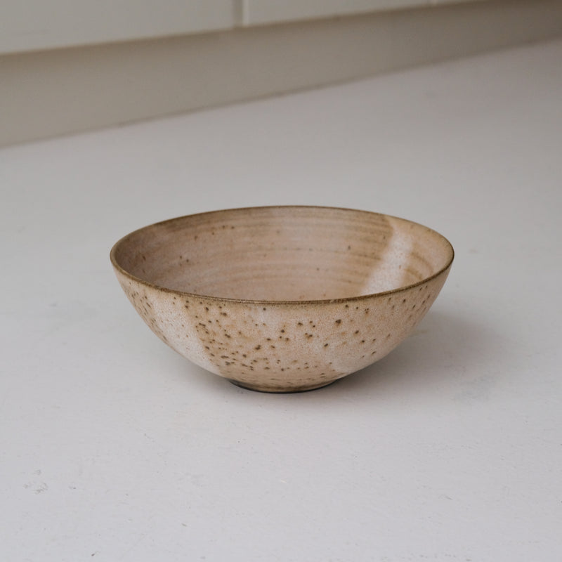 Bol haut à ramen "Monk" D 19,5cm - rouille de Studio Maals chez Brutal Ceramics