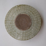 Saladier en grès D 16,5cm - vert clair de Youkyung Sin chez Brutal Ceramics