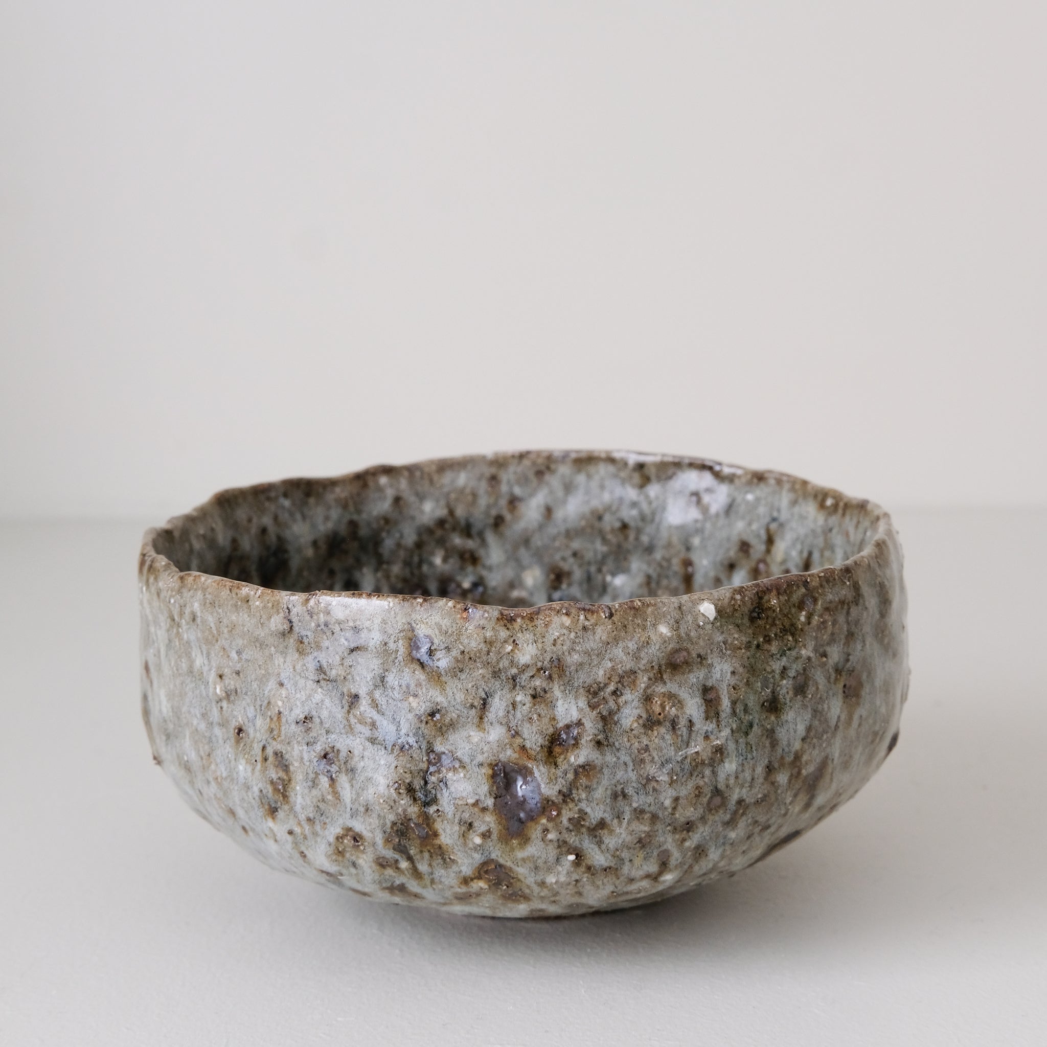 Bol en terre recoltée cuisson feu D 15cm - vert-bleu de Potry chez Brutal Ceramics