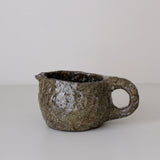 Pichet en terre recoltée cuisson feu 340ml -vert foncé brillant de Potry chez Brutal Ceramics