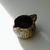 Pichet en terre recoltée cuisson feu 440ml - brun de Potry chez Brutal Ceramics