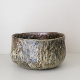 Saladier en terre recoltée cuisson feu D 27 cm- brun vert de Potry chez Brutal Ceramics