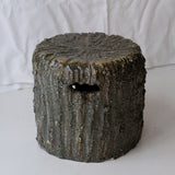 Tabouret en terre recoltée H 27 cm- vert brillant de Potry chez Brutal Ceramics