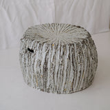 Tabouret en terre recoltée H 30 cm- blanc mat de Potry chez Brutal Ceramics