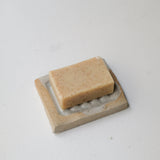 Porte Savon en grès L 11cm cuisson feu - Blanc d'Estudio Vernis chez Brutal Ceramics