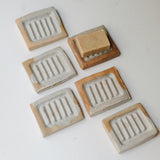 Porte Savon en grès L 11cm cuisson feu - Blanc d'Estudio Vernis chez Brutal Ceramics