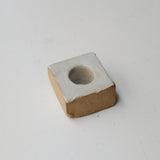 Coquetier "Cruet' en grès - Blanc satiné d'Estudio Vernis chez Brutal Ceramics