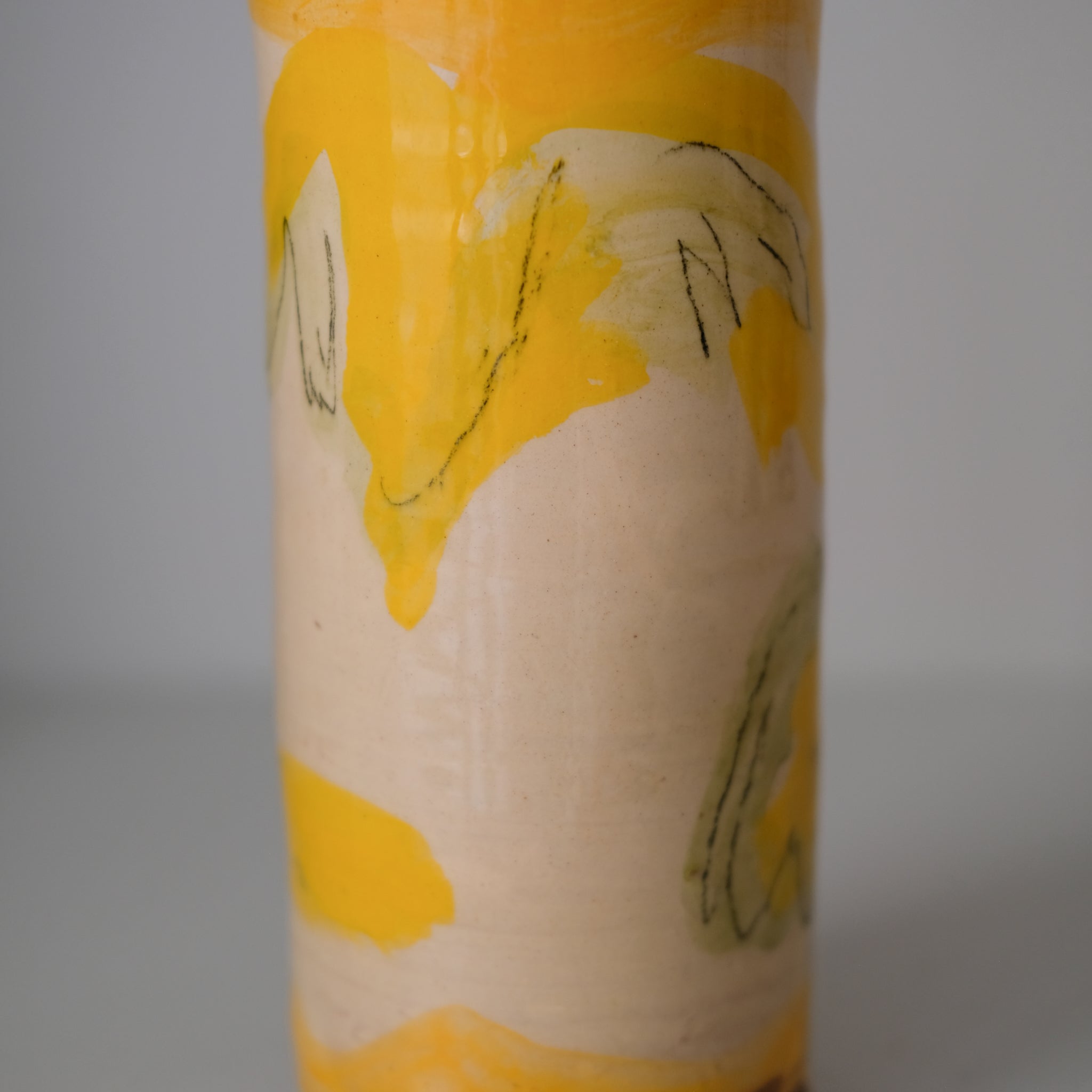 Vase SP26HB01 en faïence rouge H 23cm - Multicolore d'Héloise Bariol chez Brutal Ceramics