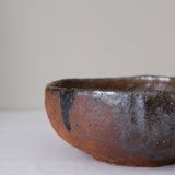 Petit saladier en terre recoltée D 20cm - brun irisé de Nathalie Reocreux chez Brutal Ceramics