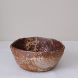 Petit saladier en terre recoltée D 20cm cuisson feu - rouge orangé tacheté de Nathalie Reocreux chez Brutal Ceramics