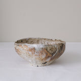 Bol en terre recoltée D 16cm cuisson feu - blanc beige texturé de Nathalie Reocreux chez Brutal Ceramics