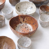 Petit saladier en terre recoltée D 20cm cuisson feu - rouge orangé tacheté de Nathalie Reocreux chez Brutal Ceramics