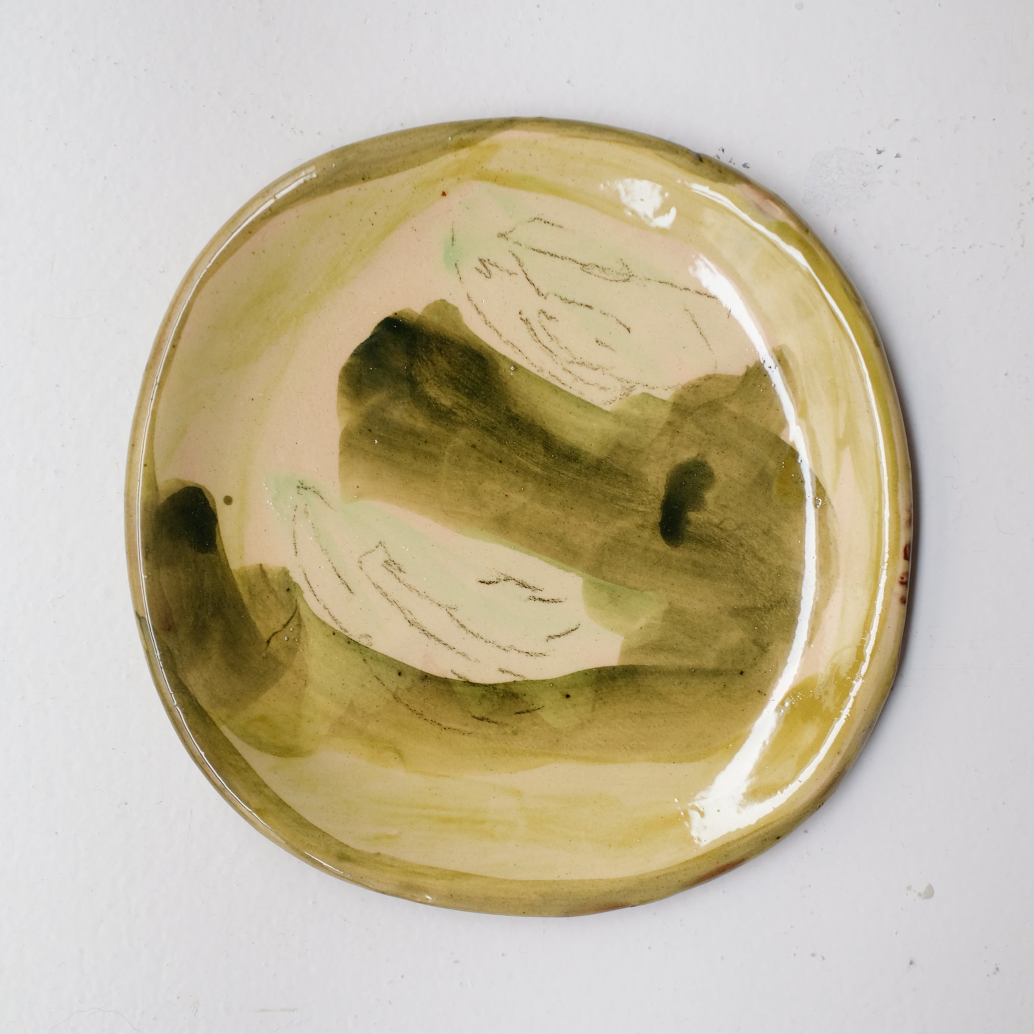 Assiette SU26HB15 en faïence rouge D 19,5cm - Multicolore d'Héloise Bariol chez Brutal Ceramics