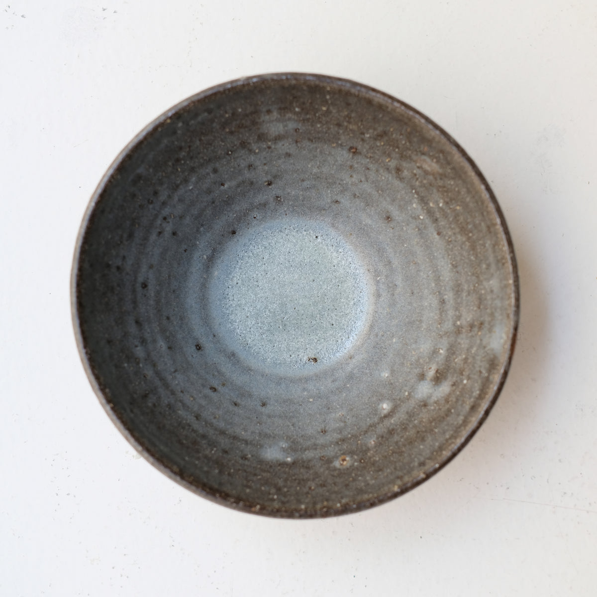 Bol conique D 17cm - Bleu gris satiné par Benoit Audureau chez Brutal Ceramics
