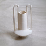 Vase en gres 072- H36 cm de Lovebuch chez Brutal Ceramics