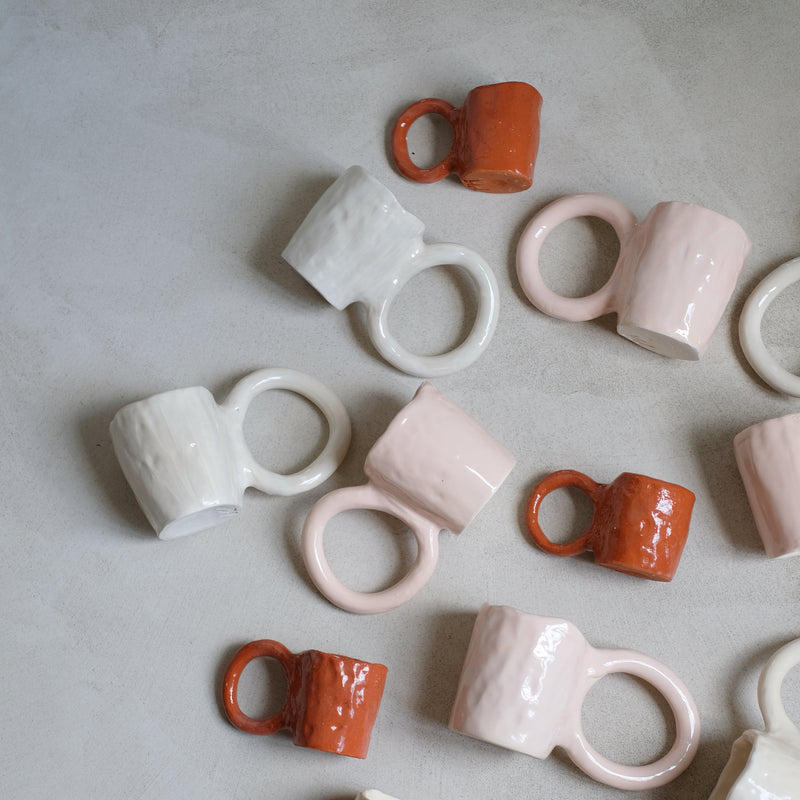 Mug Donut 160ml / Rose de Pia Chevalier chez Brutal Ceramics