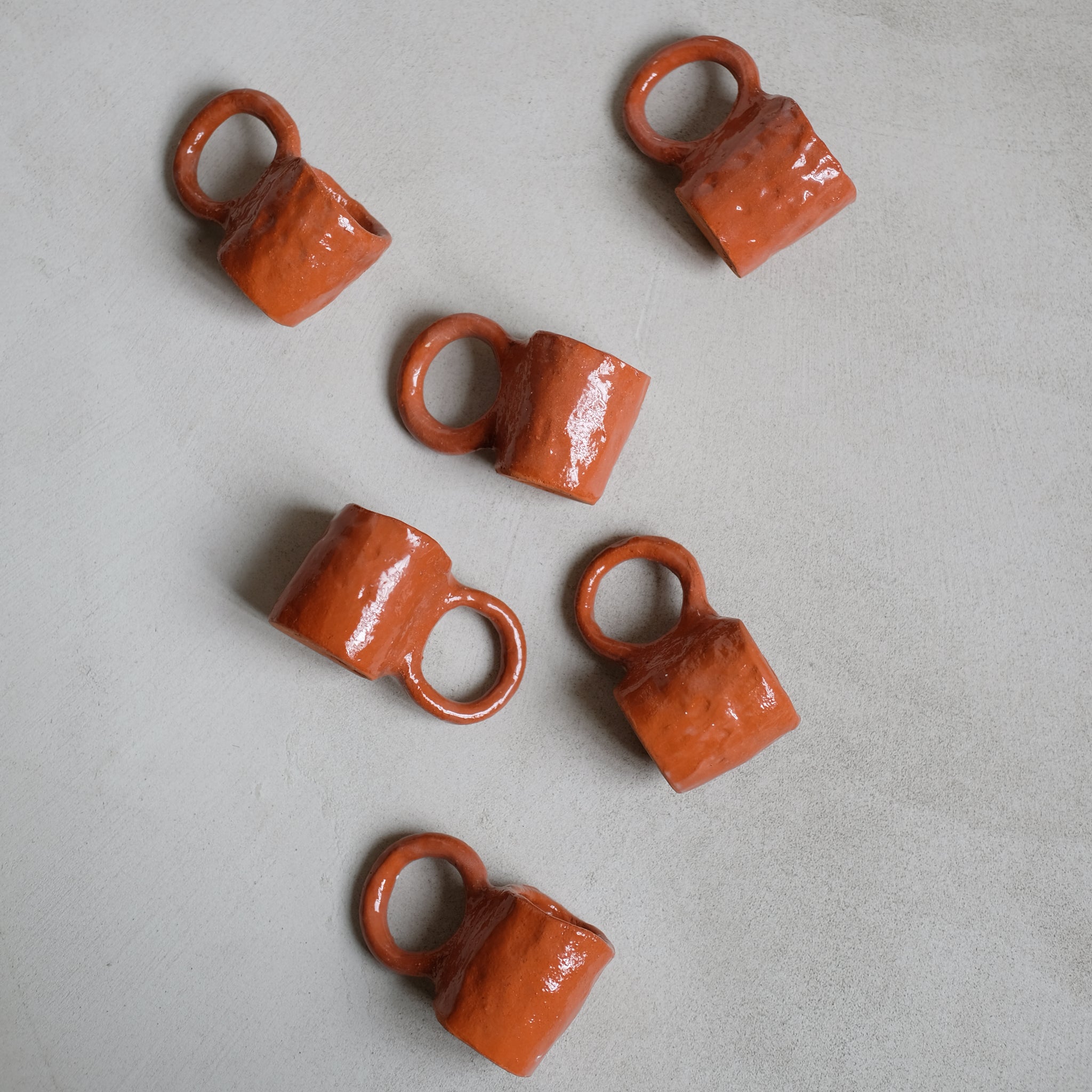 Mug Donut expresso 50ml / Terracotta de Pia Chevalier chez Brutal CeramicsMug Donut expresso 50ml / Terracotta de Pia Chevalier chez Brutal Ceramics
