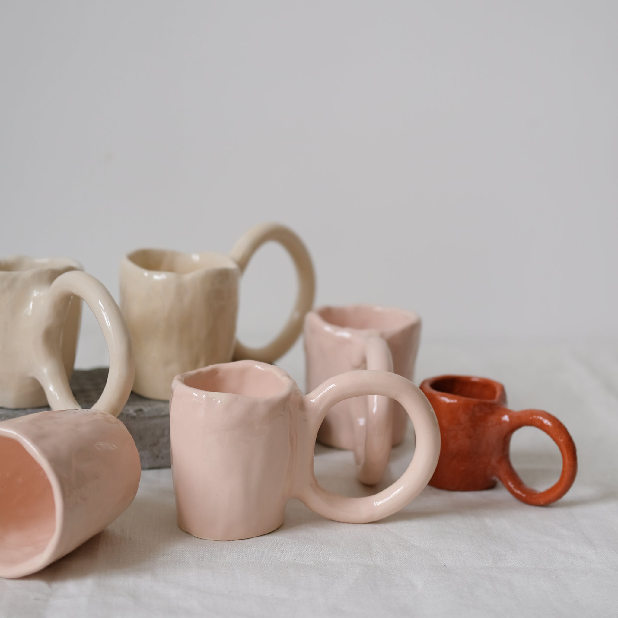 Mug Donut 160ml / Rose de Pia Chevalier chez Brutal Ceramics