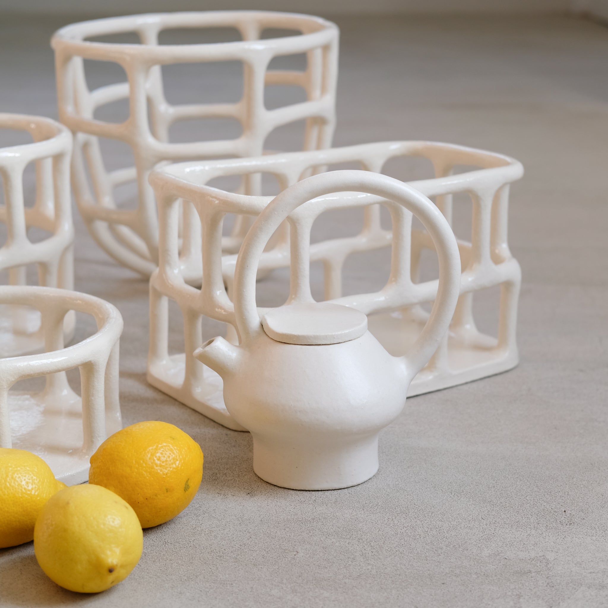 Theière en grès 300ml de Solenne Belloir chez Brutal Ceramics