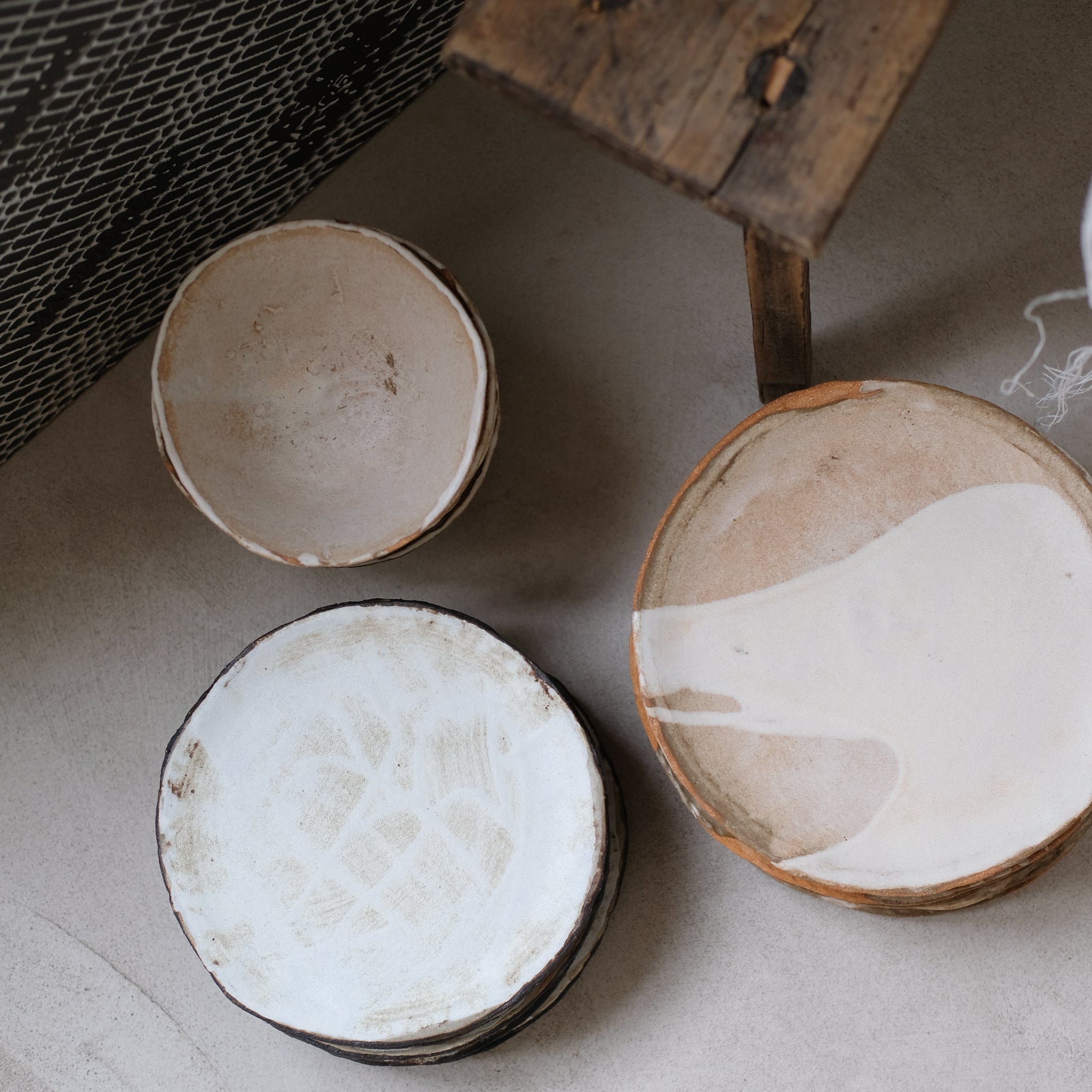 Assiette Nun par Eléa Lelimouzin chez Brutal Ceramics